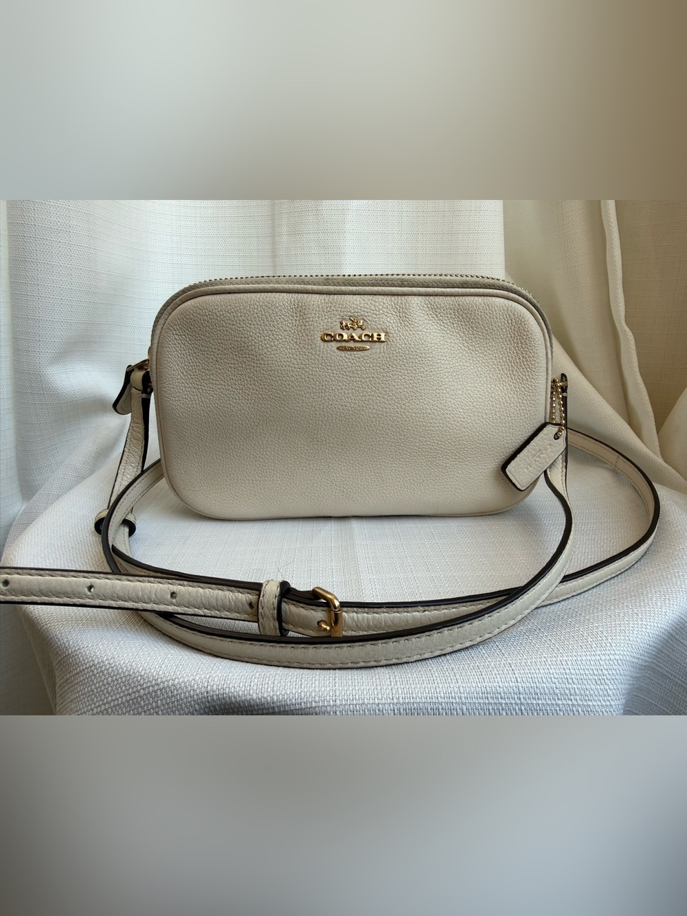 Authentic COACH Jamie Camera Bag in Chalk White Pebbled Leather